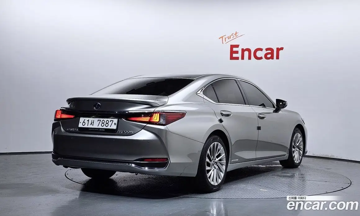 Lexus ES 2019 2.5 автомат (гидро), фото 2 Lexus ES 2019 2.5 автомат (гидро), фото 2