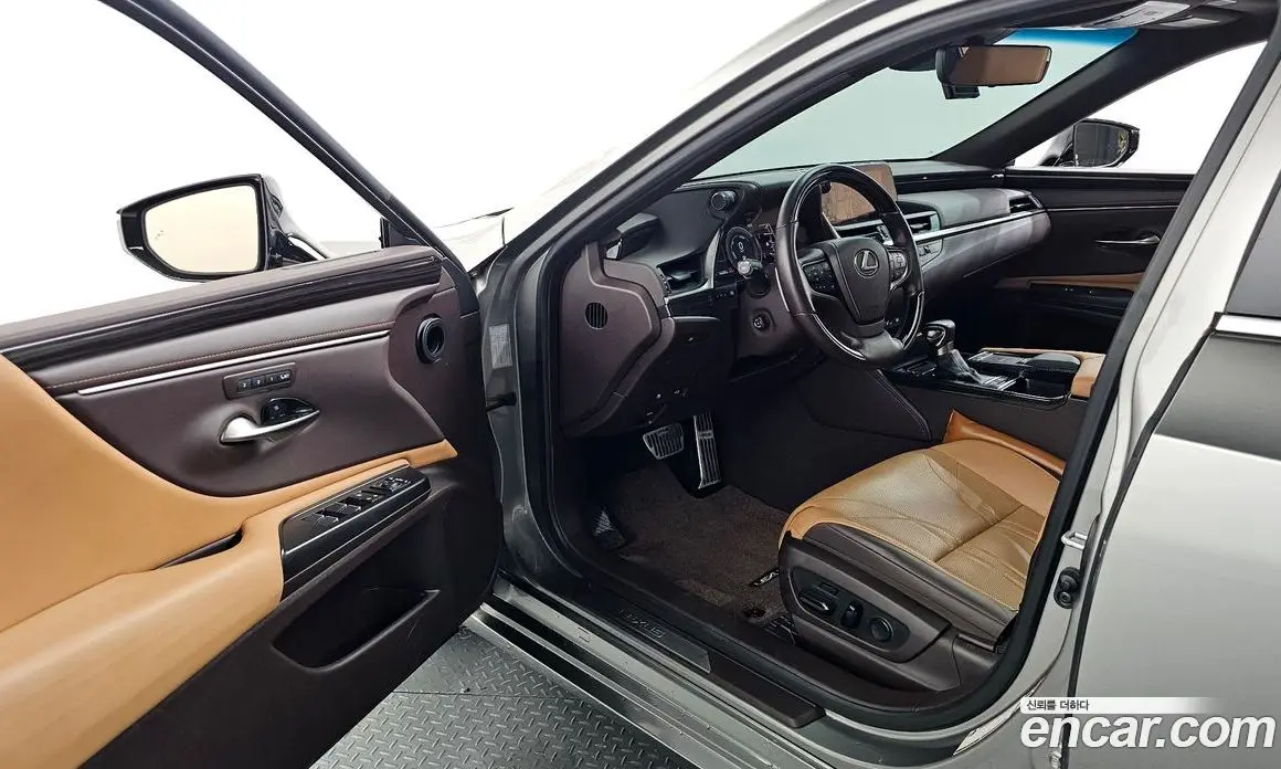 Lexus ES 2019 2.5 автомат (гидро), фото 13 Lexus ES 2019 2.5 автомат (гидро), фото 13
