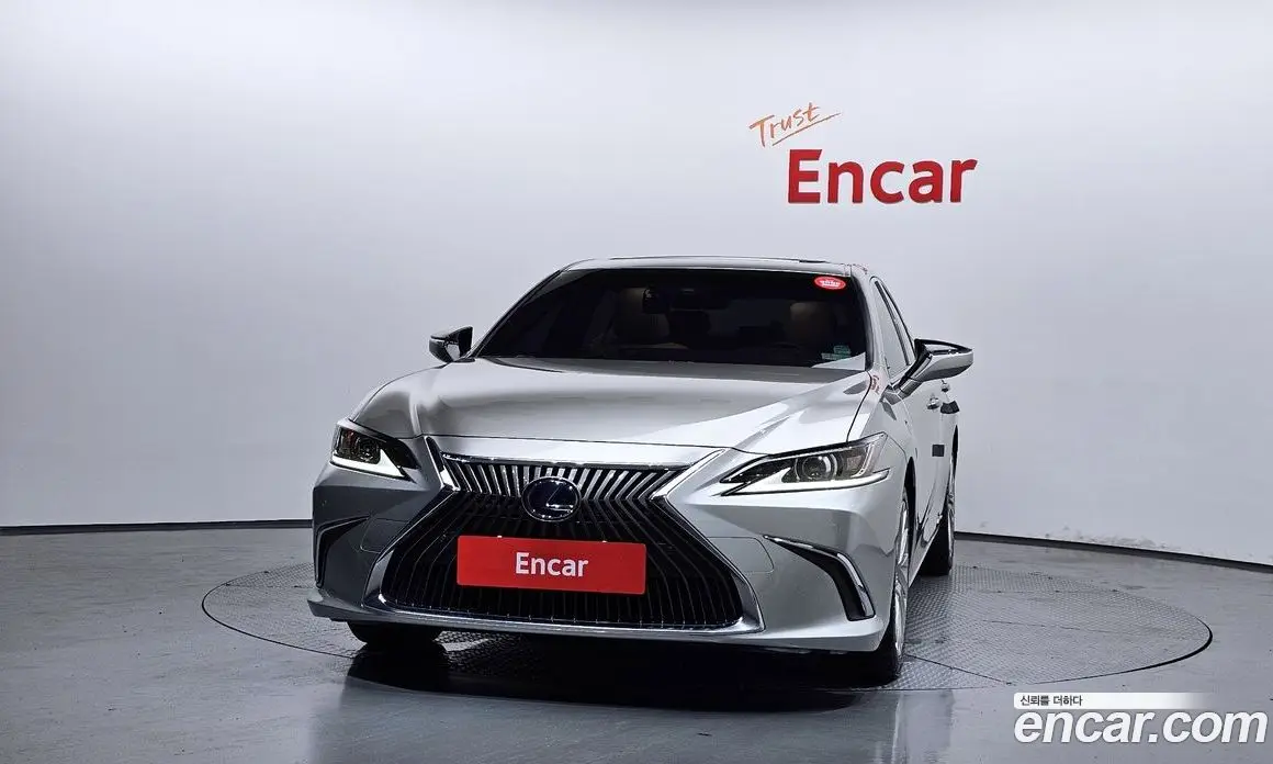 Lexus ES 2019 2.5 автомат (гидро), фото 3 Lexus ES 2019 2.5 автомат (гидро), фото 3
