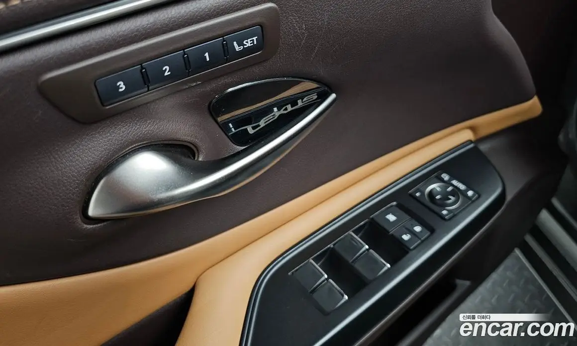 Lexus ES 2019 2.5 автомат (гидро), фото 29 Lexus ES 2019 2.5 автомат (гидро), фото 29