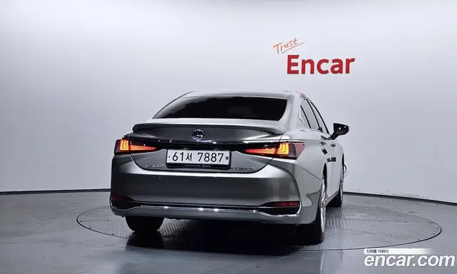 Lexus ES 2019 2.5 автомат (гидро), миниатюра 4 Lexus ES 2019 2.5 автомат (гидро), миниатюра 4