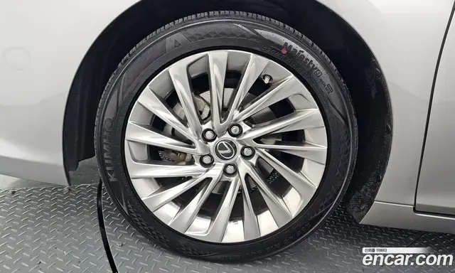 Lexus ES 2019 2.5 автомат (гидро), миниатюра 5 Lexus ES 2019 2.5 автомат (гидро), миниатюра 5