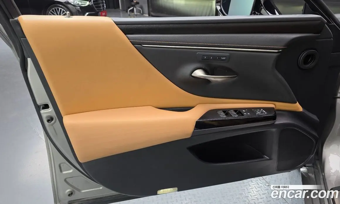 Lexus ES 2021 2.5 автомат (гидро), фото 14 Lexus ES 2021 2.5 автомат (гидро), фото 14