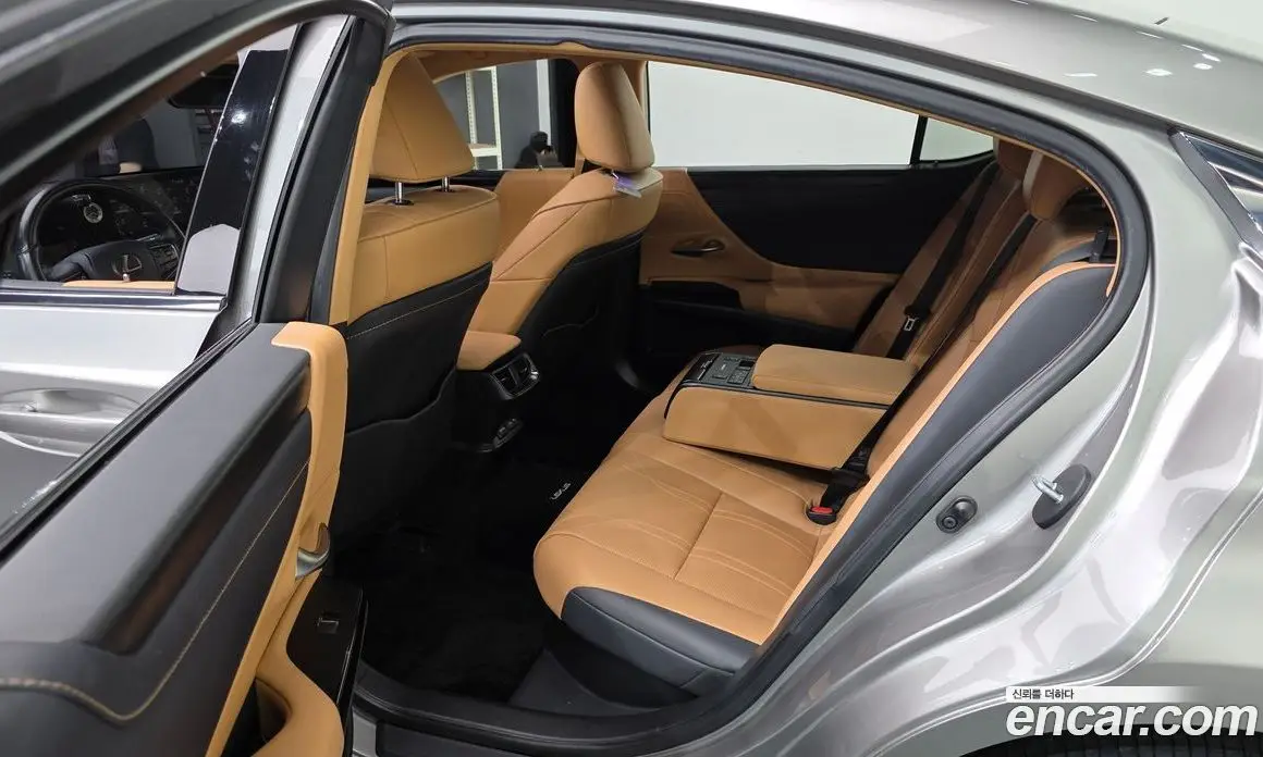 Lexus ES 2021 2.5 автомат (гидро), фото 17 Lexus ES 2021 2.5 автомат (гидро), фото 17