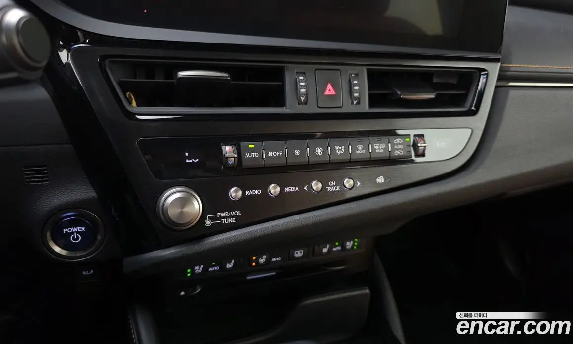 Lexus ES 2021 2.5 автомат (гидро), фото 28 Lexus ES 2021 2.5 автомат (гидро), фото 28