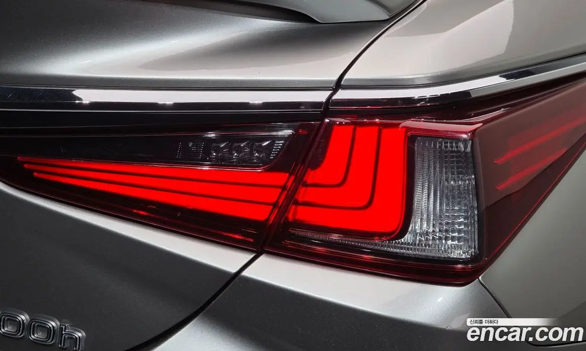 Lexus ES 2021 2.5 автомат (гидро), фото 9 Lexus ES 2021 2.5 автомат (гидро), фото 9