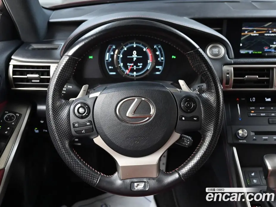 Lexus IS 2016 2.0 автомат (гидро), фото 13 Lexus IS 2016 2.0 автомат (гидро), фото 13