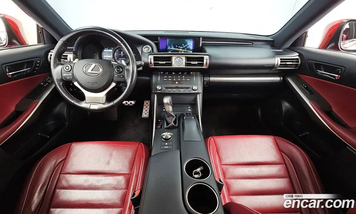 Lexus IS 2016 2.0 автомат (гидро), фото 7 Lexus IS 2016 2.0 автомат (гидро), фото 7