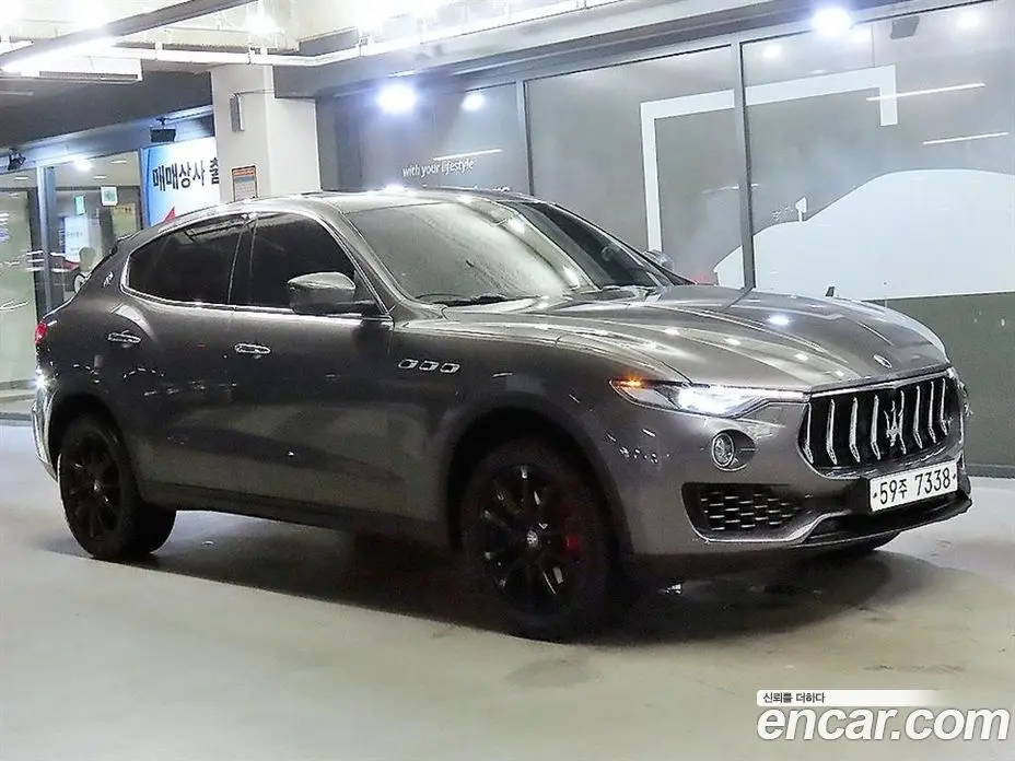 Maserati Levante 2017 3.0 автомат (гидро), фото 1 Maserati Levante 2017 3.0 автомат (гидро), фото 1