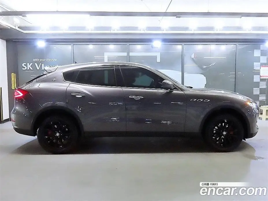 Maserati Levante 2017 3.0 автомат (гидро), фото 3 Maserati Levante 2017 3.0 автомат (гидро), фото 3