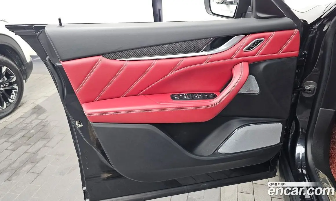 Maserati Levante 2019 3.8 автомат (гидро), фото 14 Maserati Levante 2019 3.8 автомат (гидро), фото 14