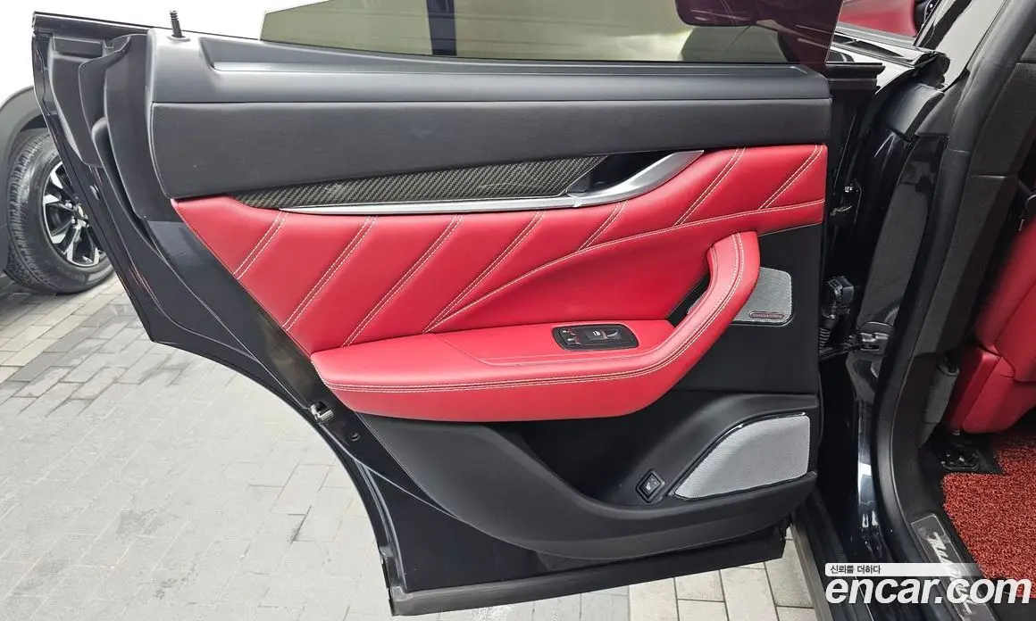 Maserati Levante 2019 3.8 автомат (гидро), фото 15 Maserati Levante 2019 3.8 автомат (гидро), фото 15