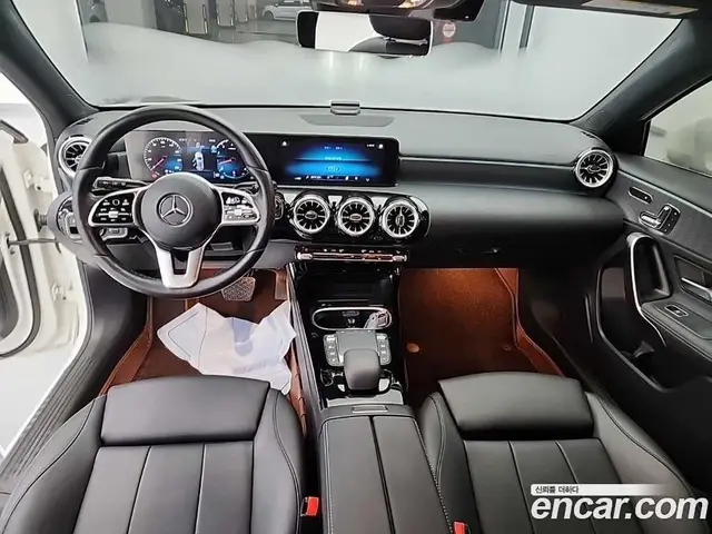 Mercedes-Benz A-Class 2023 2.0 автомат (гидро), миниатюра 7 Mercedes-Benz A-Class 2023 2.0 автомат (гидро), миниатюра 7