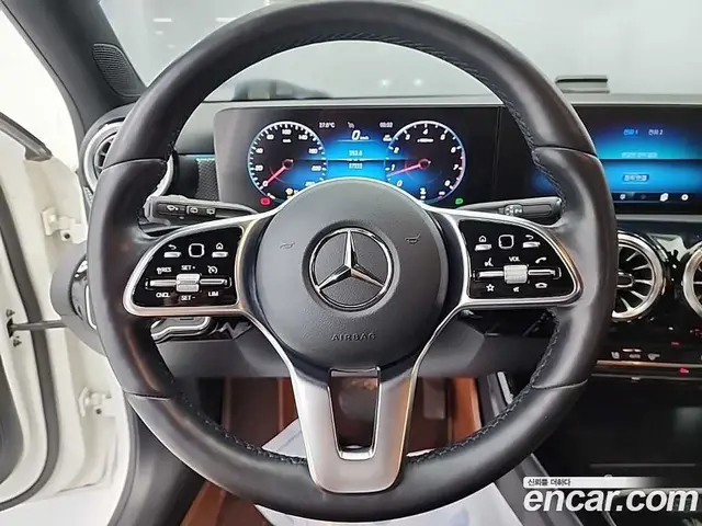 Mercedes-Benz A-Class 2023 2.0 автомат (гидро), миниатюра 9 Mercedes-Benz A-Class 2023 2.0 автомат (гидро), миниатюра 9
