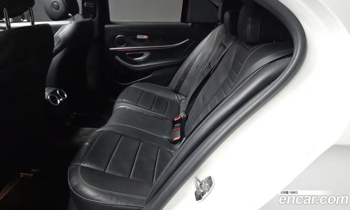 Mercedes-Benz E-Class 2017 1.9 автомат (гидро), фото 16 Mercedes-Benz E-Class 2017 1.9 автомат (гидро), фото 16