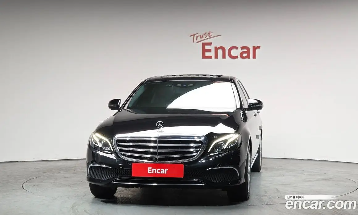 Mercedes-Benz E-Class 2018 2.0 автомат (гидро), фото 2 Mercedes-Benz E-Class 2018 2.0 автомат (гидро), фото 2
