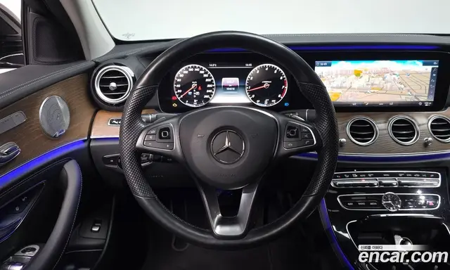 Mercedes-Benz E-Class 2018 2.0 автомат (гидро), миниатюра 12