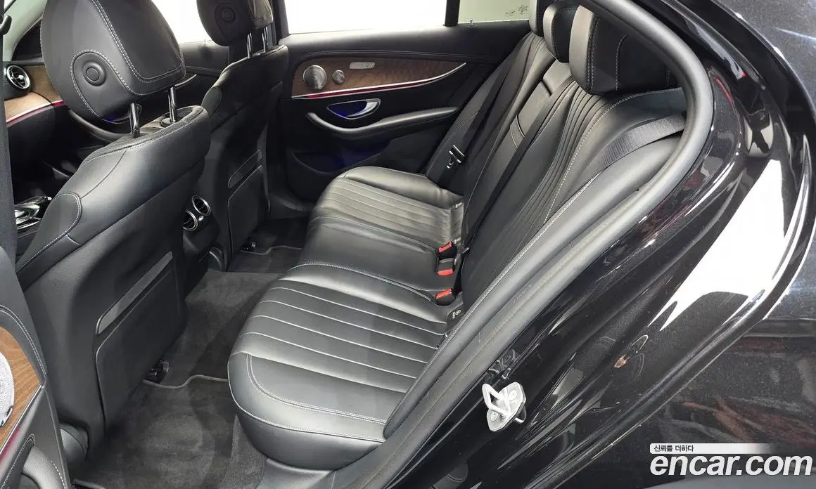 Mercedes-Benz E-Class 2018 2.0 автомат (гидро), фото 17 Mercedes-Benz E-Class 2018 2.0 автомат (гидро), фото 17