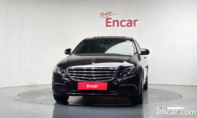 Mercedes-Benz E-Class 2018 2.0 автомат (гидро), миниатюра 3 Mercedes-Benz E-Class 2018 2.0 автомат (гидро), миниатюра 3