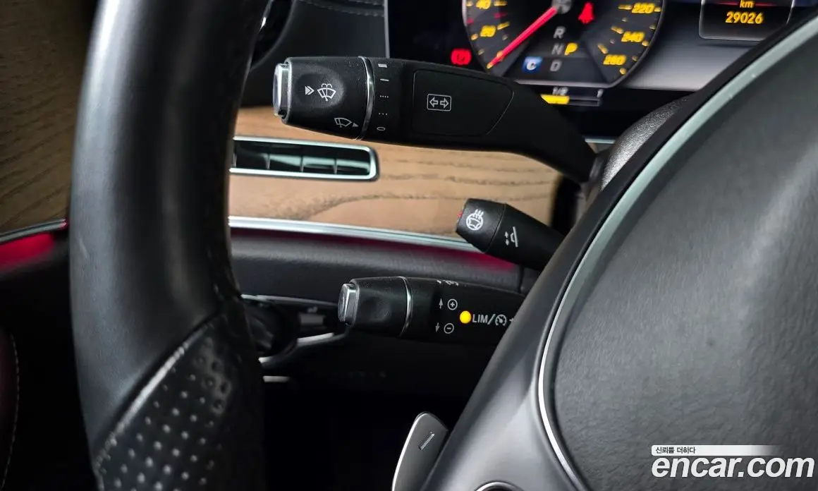 Mercedes-Benz E-Class 2018 2.0 автомат (гидро), фото 26 Mercedes-Benz E-Class 2018 2.0 автомат (гидро), фото 26