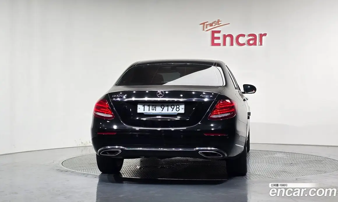 Mercedes-Benz E-Class 2018 2.0 автомат (гидро), фото 4 Mercedes-Benz E-Class 2018 2.0 автомат (гидро), фото 4