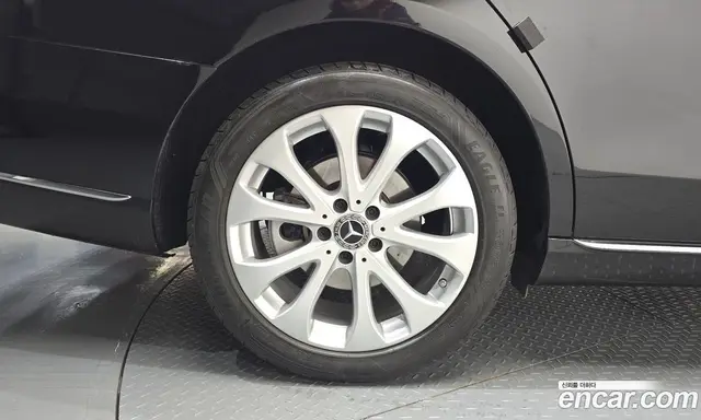 Mercedes-Benz E-Class 2018 2.0 автомат (гидро), миниатюра 5 Mercedes-Benz E-Class 2018 2.0 автомат (гидро), миниатюра 5