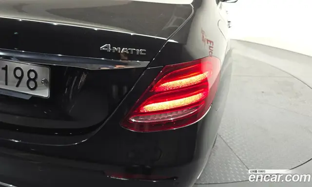 Mercedes-Benz E-Class 2018 2.0 автомат (гидро), миниатюра 9 Mercedes-Benz E-Class 2018 2.0 автомат (гидро), миниатюра 9