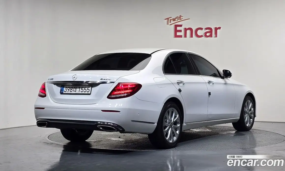 Mercedes-Benz E-Class 2018 2.0 автомат (гидро), фото 2 Mercedes-Benz E-Class 2018 2.0 автомат (гидро), фото 2
