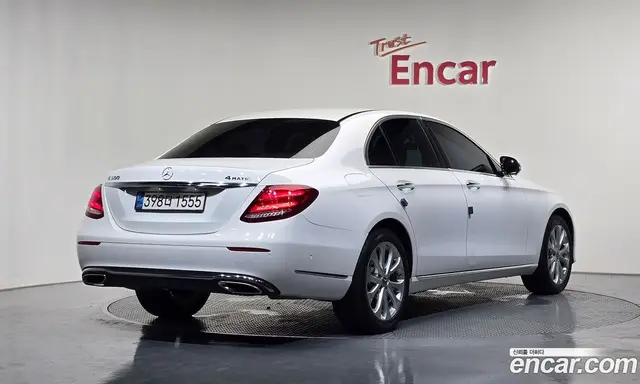 Mercedes-Benz E-Class 2018 2.0 автомат (гидро), миниатюра 2 Mercedes-Benz E-Class 2018 2.0 автомат (гидро), миниатюра 2