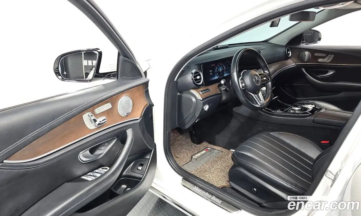 Mercedes-Benz E-Class 2018 2.0 автомат (гидро), фото 13 Mercedes-Benz E-Class 2018 2.0 автомат (гидро), фото 13