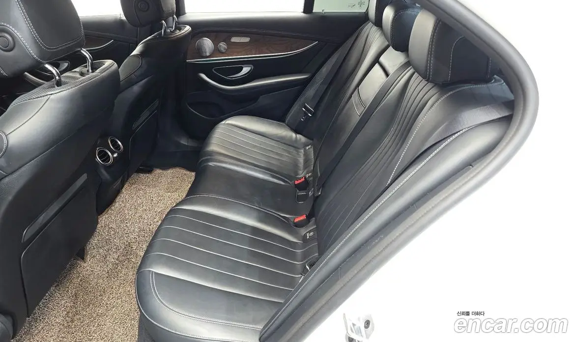 Mercedes-Benz E-Class 2018 2.0 автомат (гидро), фото 17 Mercedes-Benz E-Class 2018 2.0 автомат (гидро), фото 17