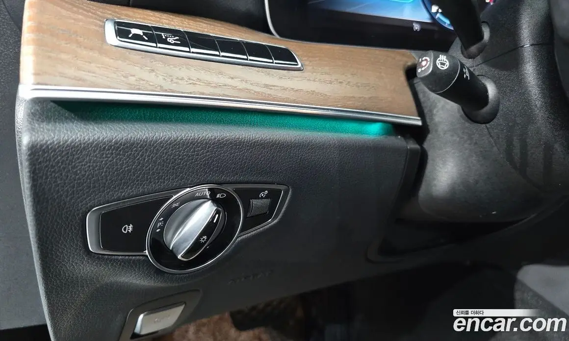 Mercedes-Benz E-Class 2018 2.0 автомат (гидро), фото 27 Mercedes-Benz E-Class 2018 2.0 автомат (гидро), фото 27