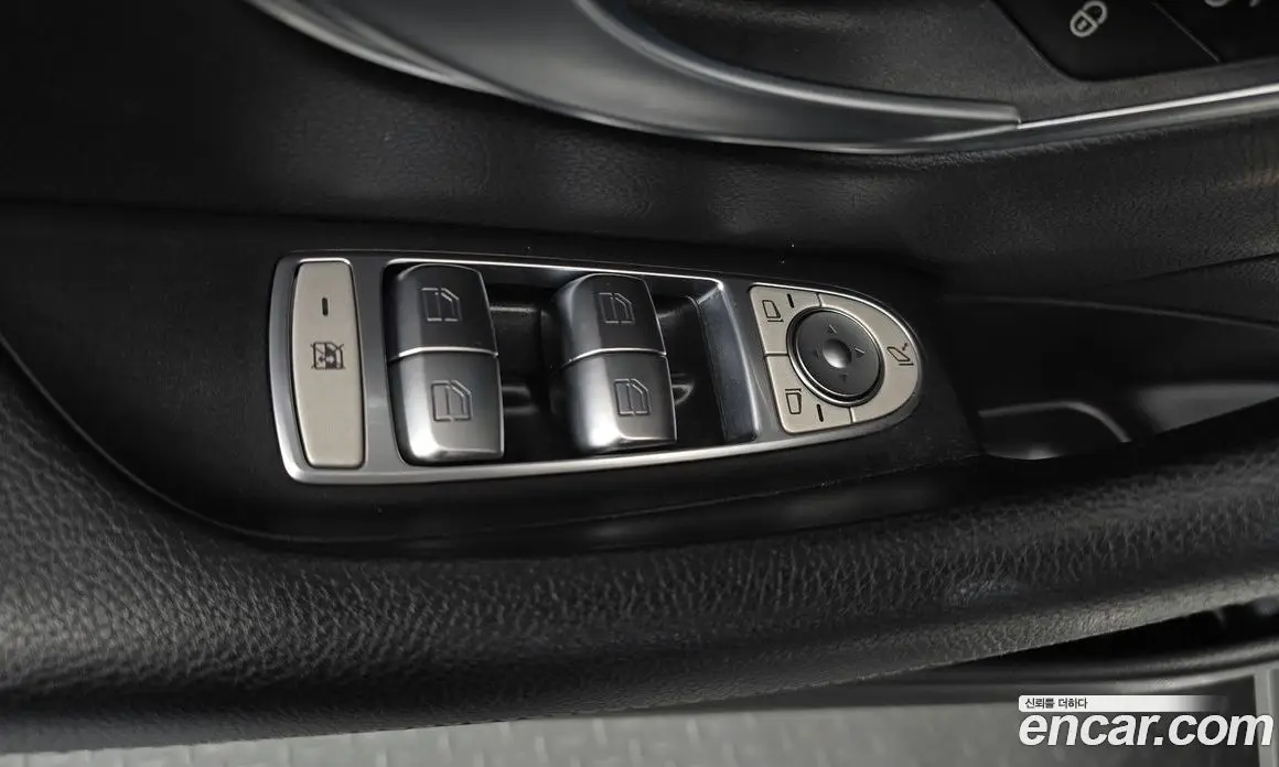 Mercedes-Benz E-Class 2018 2.0 автомат (гидро), фото 29 Mercedes-Benz E-Class 2018 2.0 автомат (гидро), фото 29
