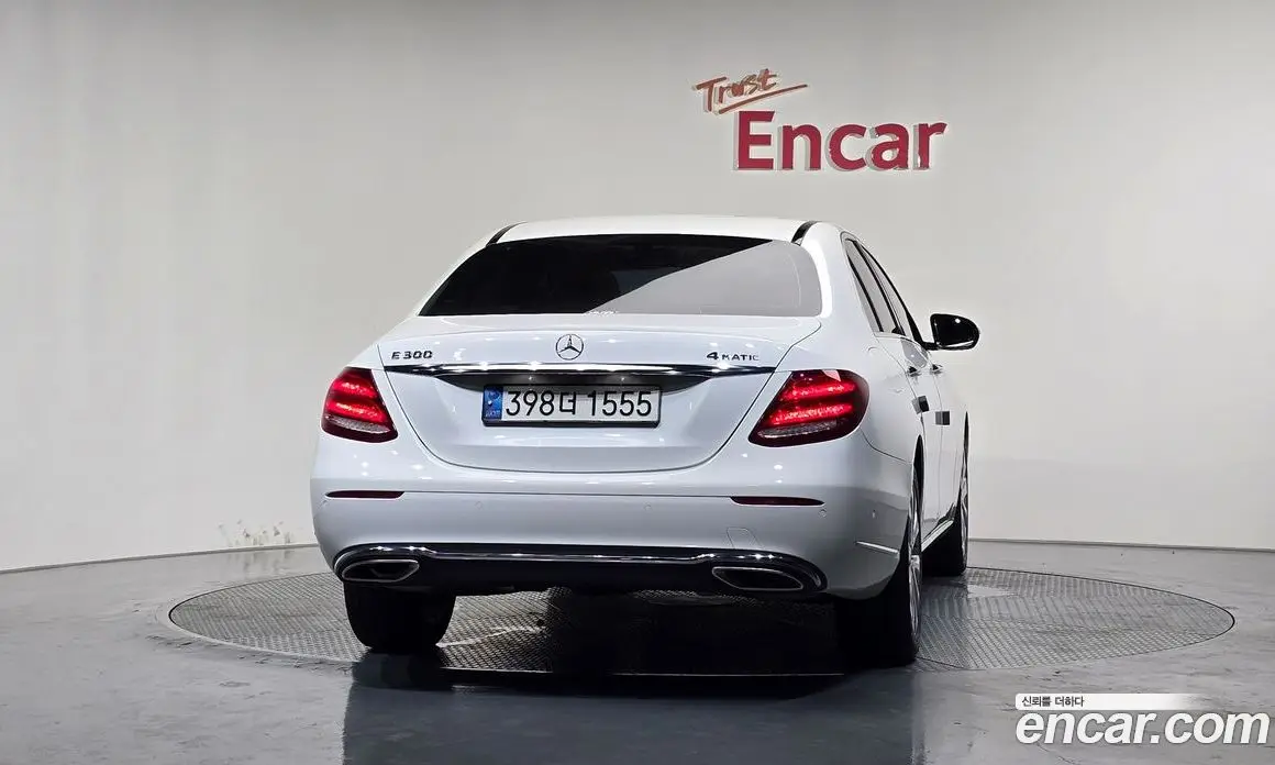 Mercedes-Benz E-Class 2018 2.0 автомат (гидро), фото 4 Mercedes-Benz E-Class 2018 2.0 автомат (гидро), фото 4