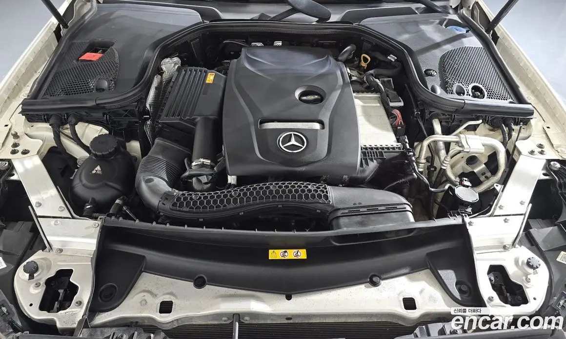 Mercedes-Benz E-Class 2018 2.0 автомат (гидро), фото 6 Mercedes-Benz E-Class 2018 2.0 автомат (гидро), фото 6