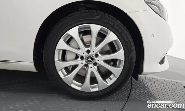 Mercedes-Benz E-Class 2018 2.0 автомат (гидро), миниатюра 7 Mercedes-Benz E-Class 2018 2.0 автомат (гидро), миниатюра 7