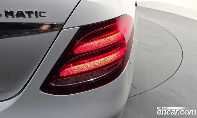 Mercedes-Benz E-Class 2018 2.0 автомат (гидро), миниатюра 9 Mercedes-Benz E-Class 2018 2.0 автомат (гидро), миниатюра 9