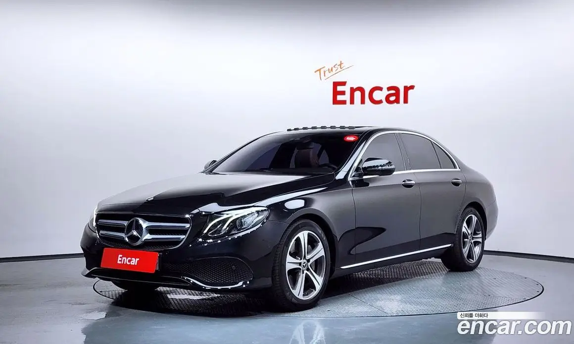 Mercedes-Benz E-Class 2018 2.0 автомат (гидро), фото 1 Mercedes-Benz E-Class 2018 2.0 автомат (гидро), фото 1