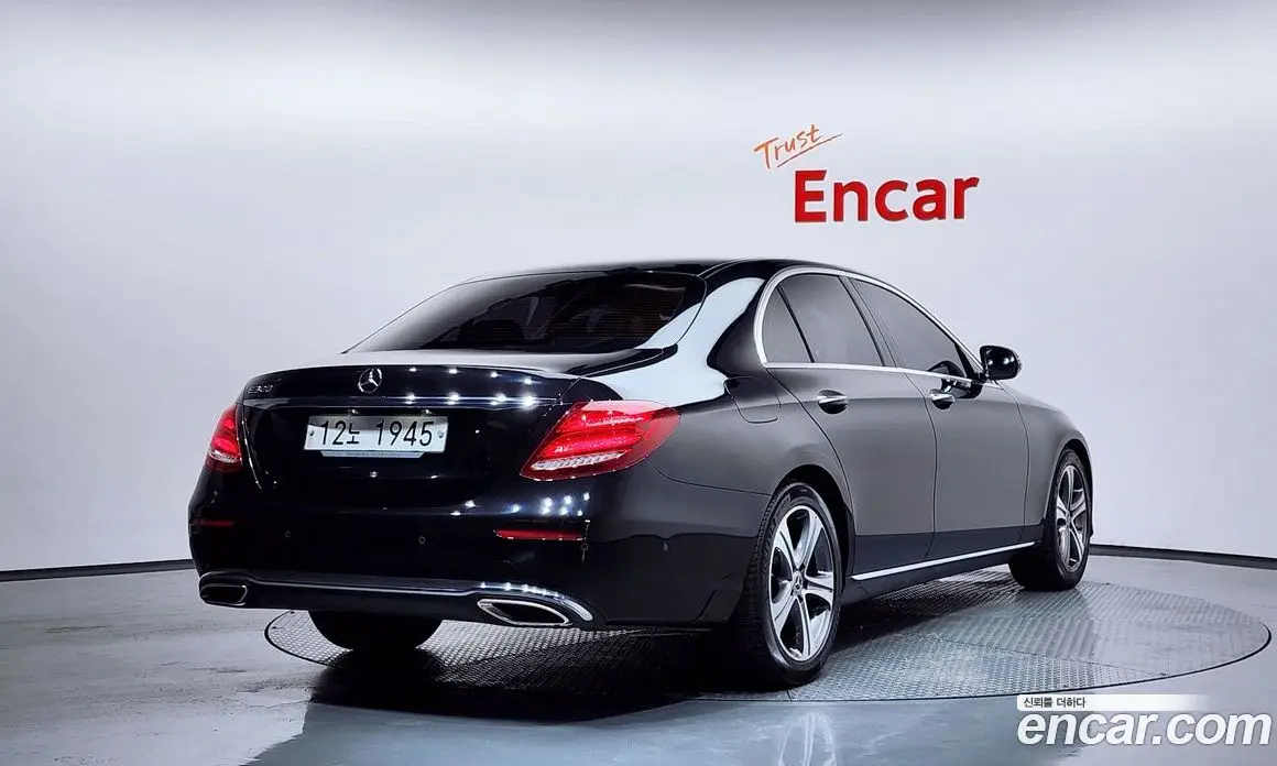 Mercedes-Benz E-Class 2018 2.0 автомат (гидро), фото 2 Mercedes-Benz E-Class 2018 2.0 автомат (гидро), фото 2
