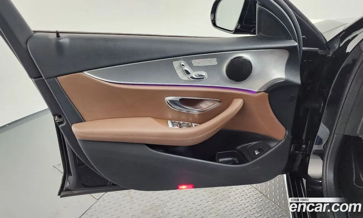 Mercedes-Benz E-Class 2018 2.0 автомат (гидро), фото 14 Mercedes-Benz E-Class 2018 2.0 автомат (гидро), фото 14