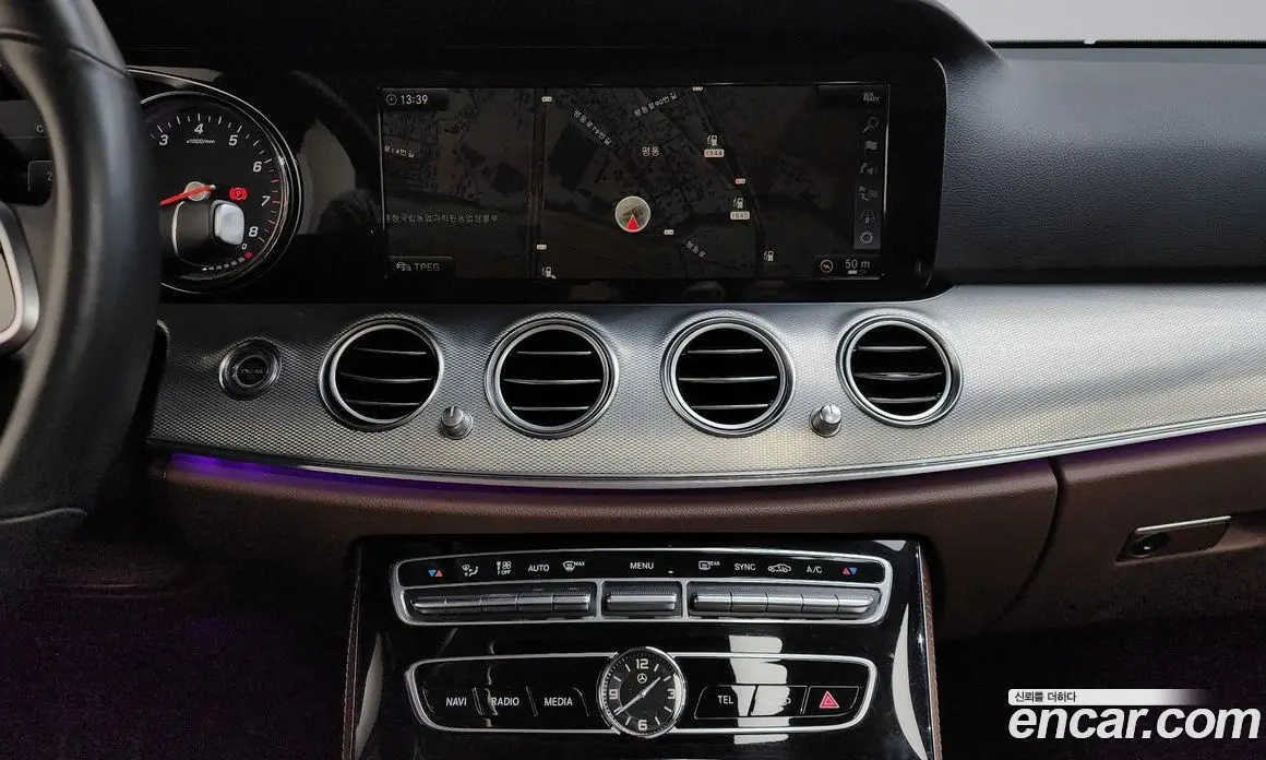 Mercedes-Benz E-Class 2018 2.0 автомат (гидро), фото 19 Mercedes-Benz E-Class 2018 2.0 автомат (гидро), фото 19