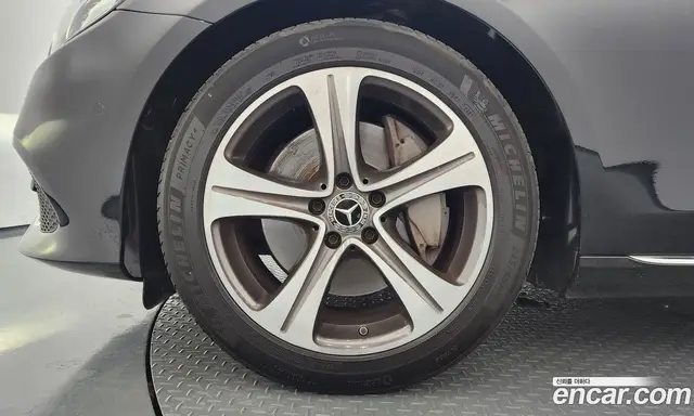 Mercedes-Benz E-Class 2018 2.0 автомат (гидро), миниатюра 5 Mercedes-Benz E-Class 2018 2.0 автомат (гидро), миниатюра 5