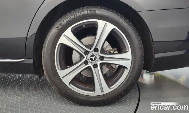 Mercedes-Benz E-Class 2018 2.0 автомат (гидро), миниатюра 7 Mercedes-Benz E-Class 2018 2.0 автомат (гидро), миниатюра 7