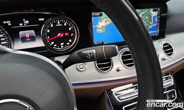 Mercedes-Benz E-Class 2019 2.0 автомат (гидро), миниатюра 12
