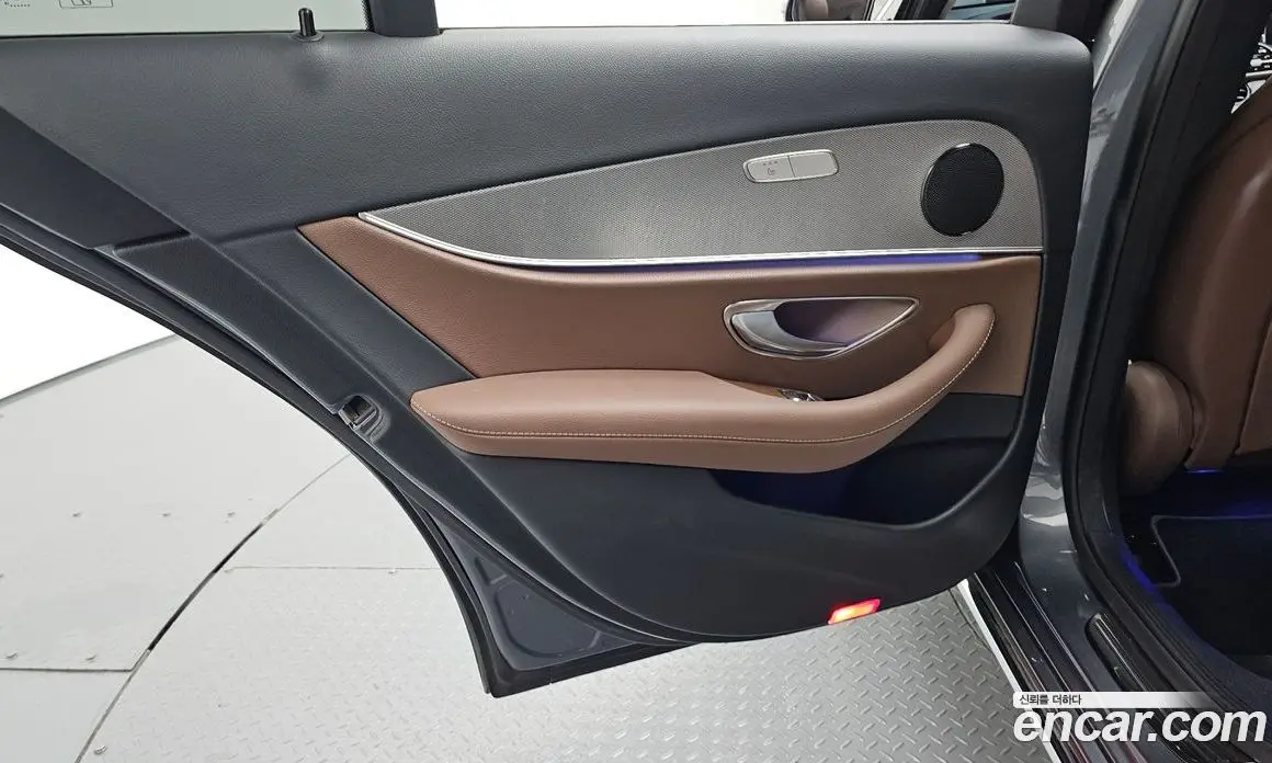 Mercedes-Benz E-Class 2019 2.0 автомат (гидро), фото 15 Mercedes-Benz E-Class 2019 2.0 автомат (гидро), фото 15