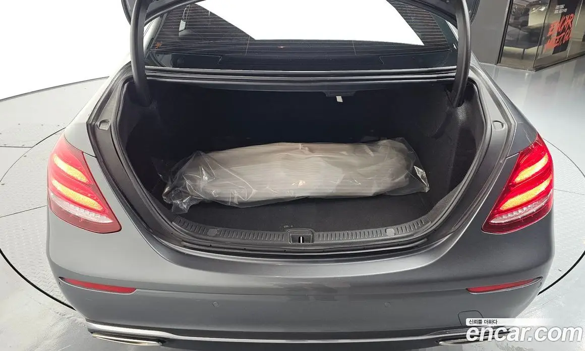 Mercedes-Benz E-Class 2019 2.0 автомат (гидро), фото 32 Mercedes-Benz E-Class 2019 2.0 автомат (гидро), фото 32