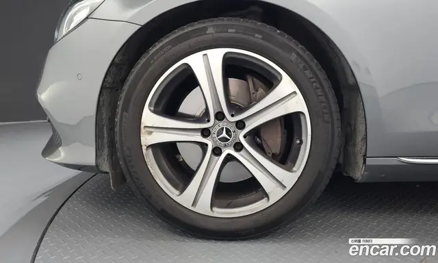 Mercedes-Benz E-Class 2019 2.0 автомат (гидро), миниатюра 5 Mercedes-Benz E-Class 2019 2.0 автомат (гидро), миниатюра 5