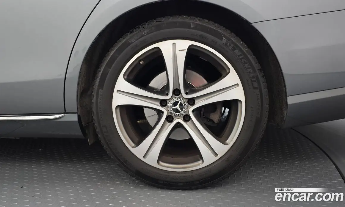 Mercedes-Benz E-Class 2019 2.0 автомат (гидро), фото 7 Mercedes-Benz E-Class 2019 2.0 автомат (гидро), фото 7