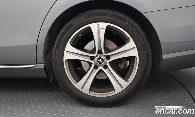 Mercedes-Benz E-Class 2019 2.0 автомат (гидро), миниатюра 7 Mercedes-Benz E-Class 2019 2.0 автомат (гидро), миниатюра 7
