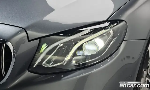 Mercedes-Benz E-Class 2019 2.0 автомат (гидро), миниатюра 8 Mercedes-Benz E-Class 2019 2.0 автомат (гидро), миниатюра 8